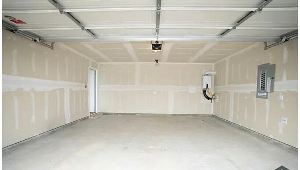 Building Photo - 1829 Sanderling St