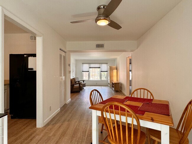 Building Photo - Renovated Condo near Stonefield Shopping! Gorgeous & ready for move in now!
