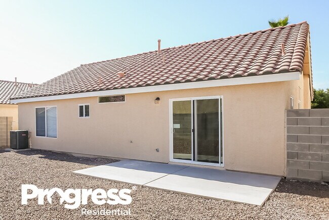 Building Photo - 5536 Cloudy Glen St