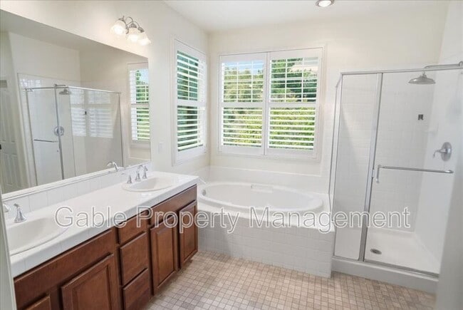 Building Photo - 24313 La Montura Dr