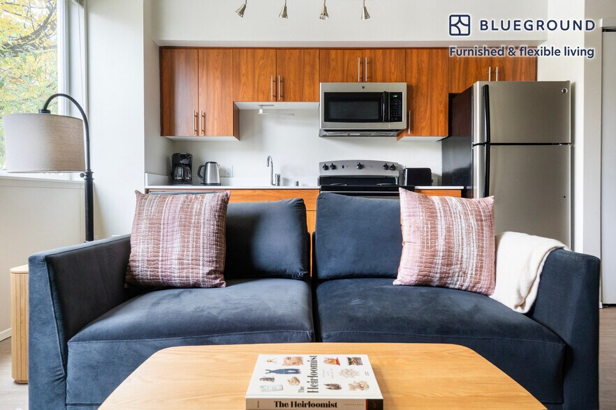 Building Photo - 4302 7th Ave NE