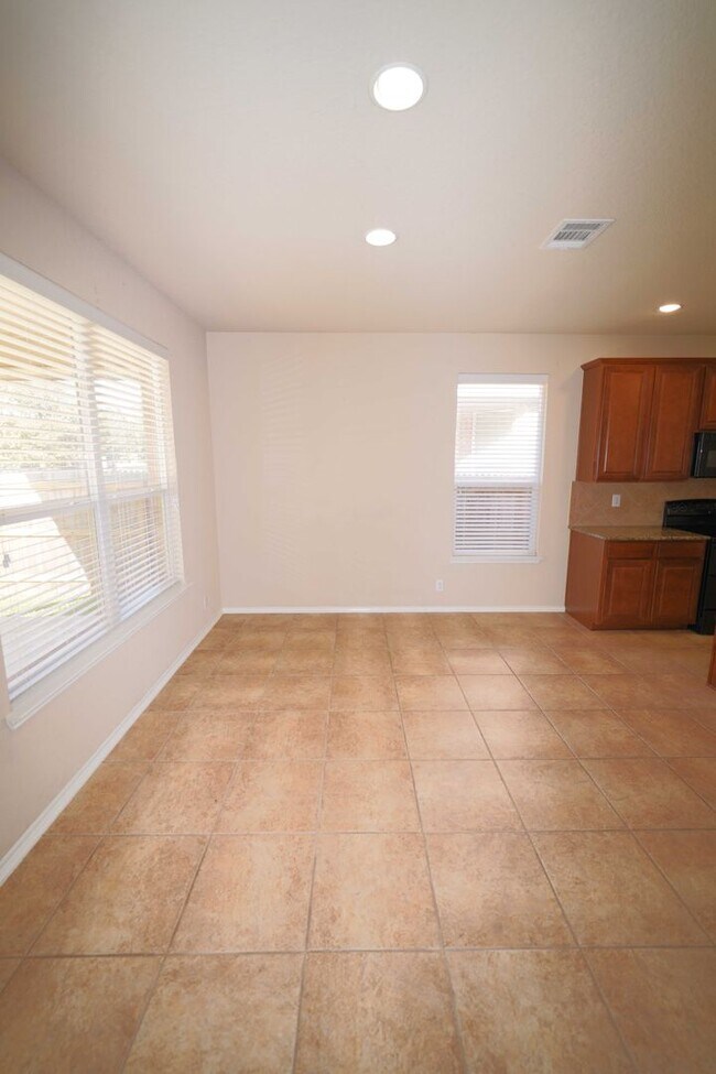 Building Photo - Immaculate Rental Now Available in Cibolo!...