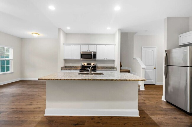 Building Photo - 511 Ferguson Ln