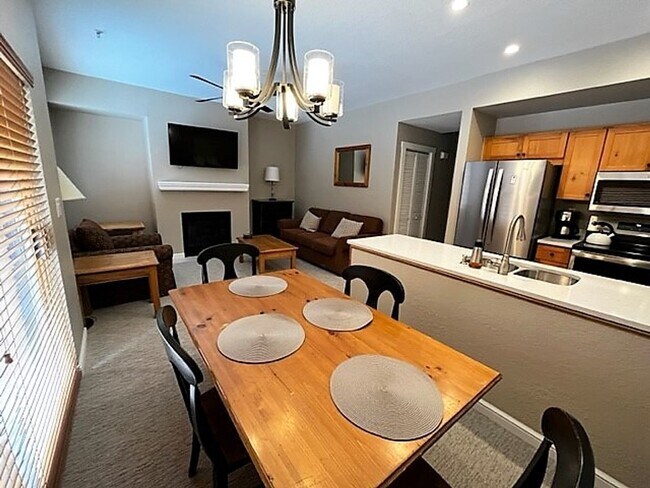 Building Photo - Winter Seasonal Rental- Seasons #1837