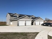 Building Photo - 2 Bed/1 Bath Upstairs Apartment in Brandon, SD!!