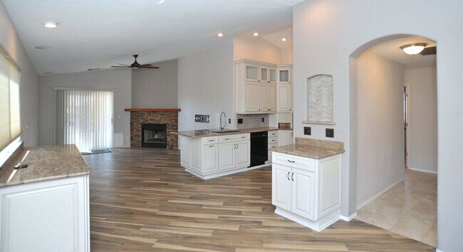 Building Photo - Premium Dove Mountain Home
