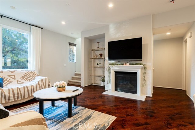 Building Photo - 6371 Estrela Ln
