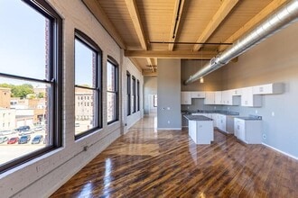Building Photo - 116 N 4th St