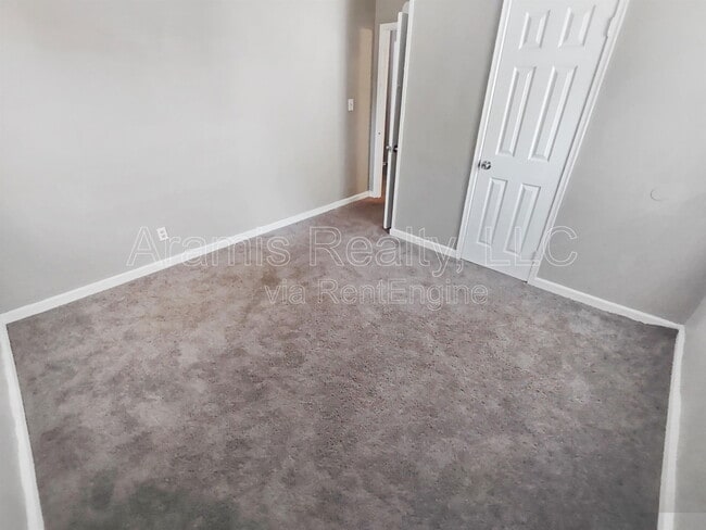 Building Photo - 463 Ramona St NE