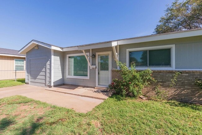 Building Photo - 3617 SE 31st Ave