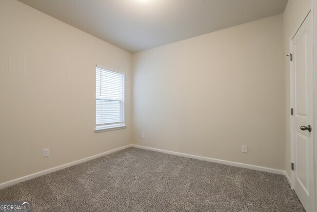 Building Photo - 5825 Hackberry Ln