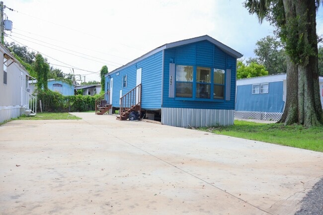 Building Photo - 5900 New Tampa Hwy
