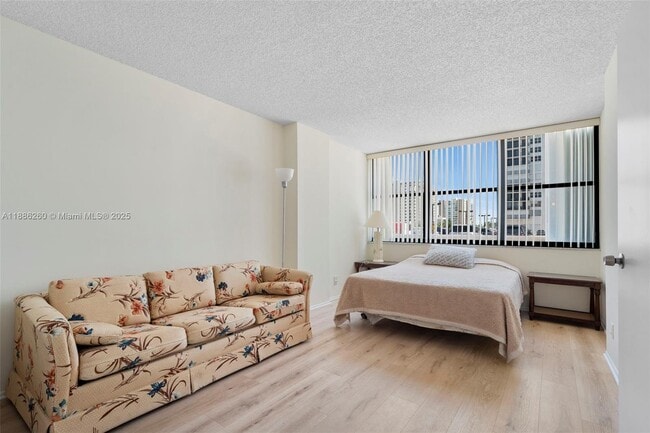 Building Photo - 2401 S Ocean Dr