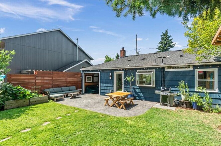 Building Photo - 3202 SE 56th Ave