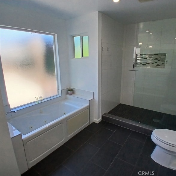 Building Photo - 16043 San Fernando Mission Blvd