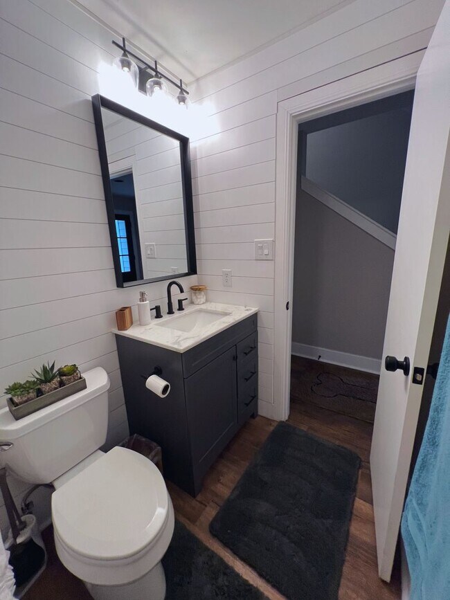 Building Photo - 1728 Bevis Street-3 Story home