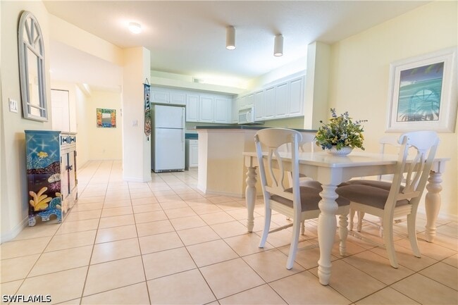 Building Photo - 10910 Santa Margherita Rd