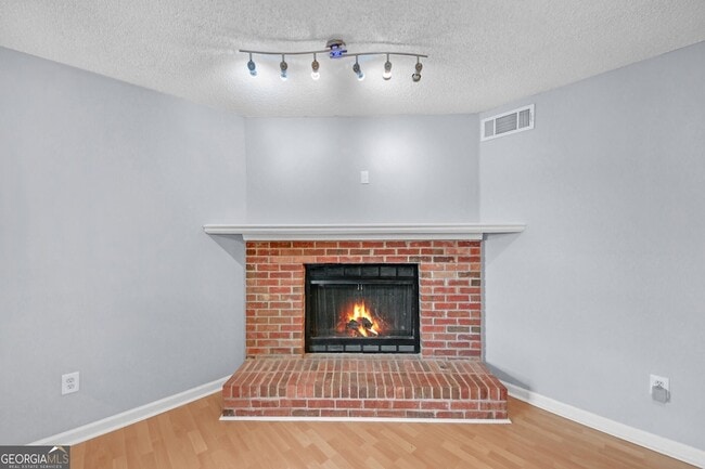 Building Photo - 4000 Sand Wedge Cir