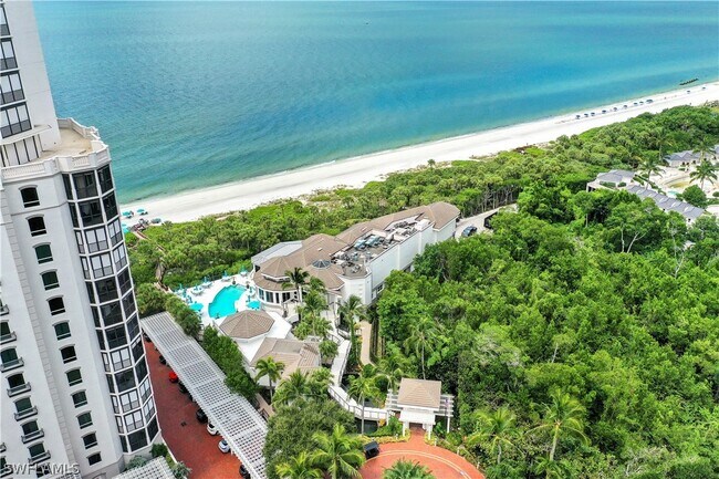 Building Photo - 8171 Bay Colony Dr
