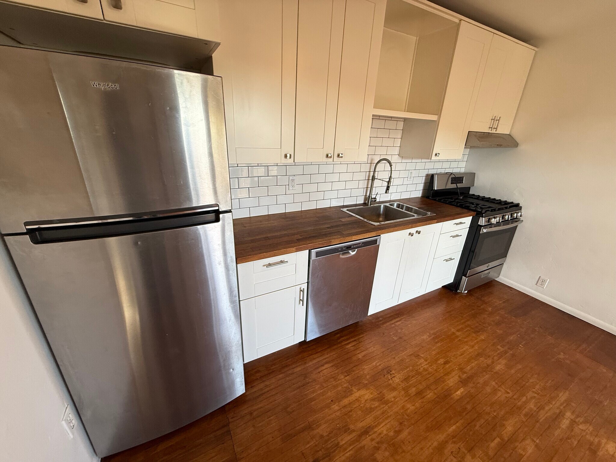 Building Photo - 3009 Grape St