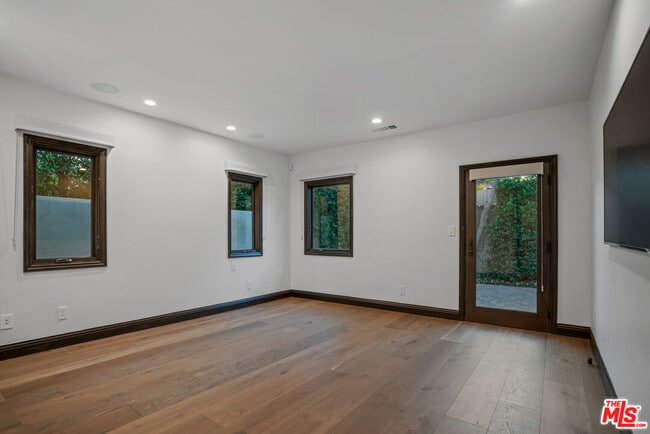 Building Photo - 4265 Denny Ave