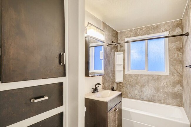 Building Photo - 419 Paul Avenue, Layton, UT, 84041