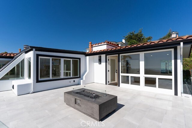 Building Photo - 2850 Zell Dr