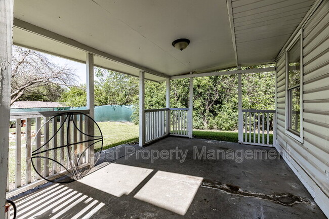 Building Photo - 5102 Staplehurst St