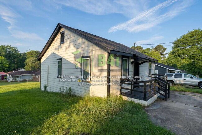 Building Photo - 907 L S Glencamp Way