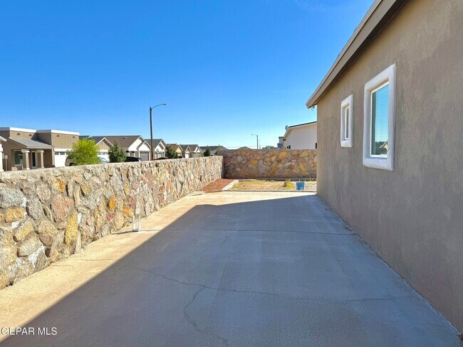 Building Photo - 14636 Ericka Santillana Dr