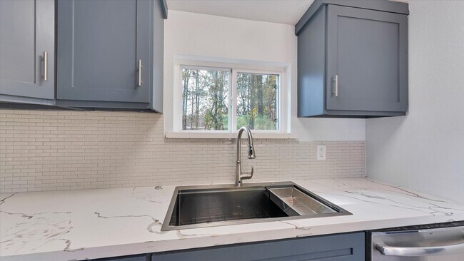 Building Photo - 65 County Rd 5002