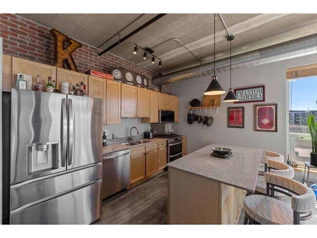 Building Photo - 710 N 4th St