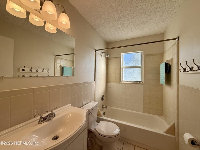 Building Photo - 3785 Union Pacific Dr E