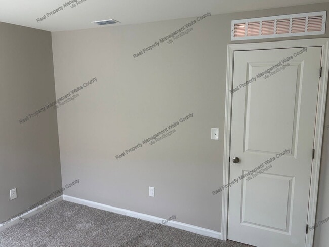 Building Photo - 2632 Pivot Rdg Dr
