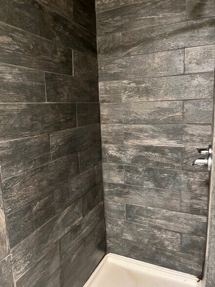 Title shower - 11638 Andrews St