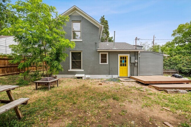 Building Photo - 512 Cheyenne St