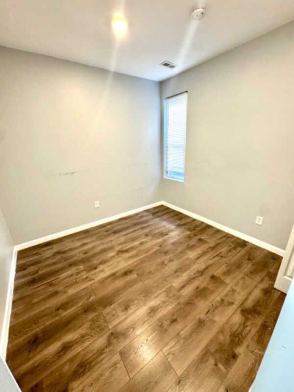 Building Photo - 721 S 56th St
