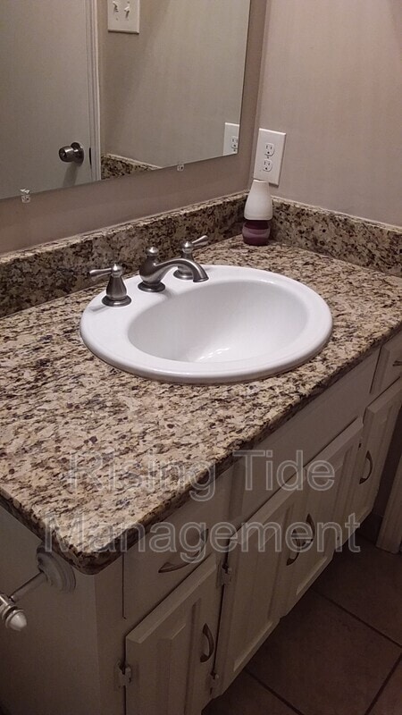 Building Photo - 3211 Churchview Way