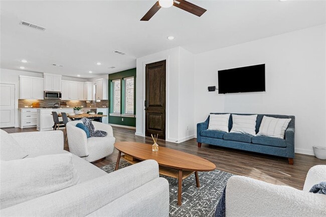 Building Photo - 233 Bridgewater Ave