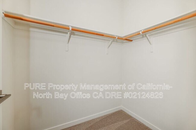 Building Photo - 2976 Bay Village Ave