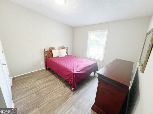 Building Photo - 325 Washington Dr