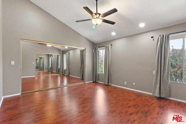Building Photo - 6021 Lindley Ave