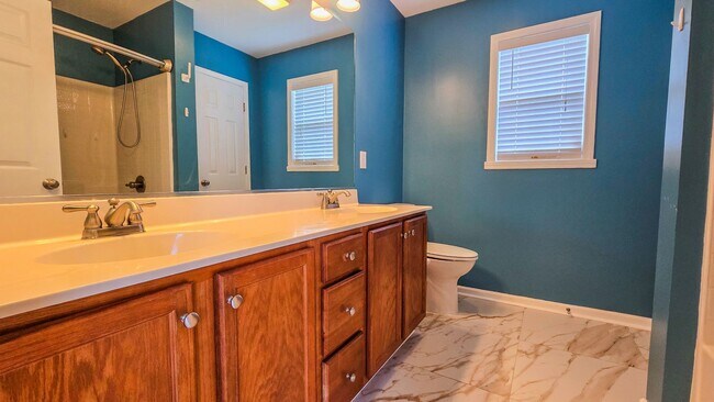 Building Photo - 432 Mallard View Ln