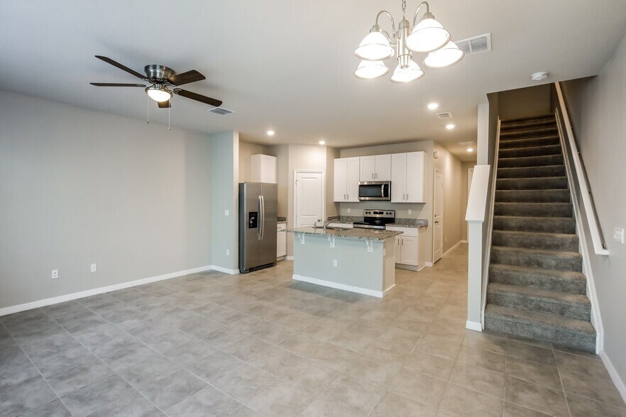 Building Photo - 3565 San Bernardino Way