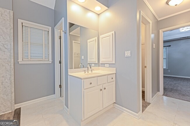 Building Photo - 100 Woodcrest Overlook