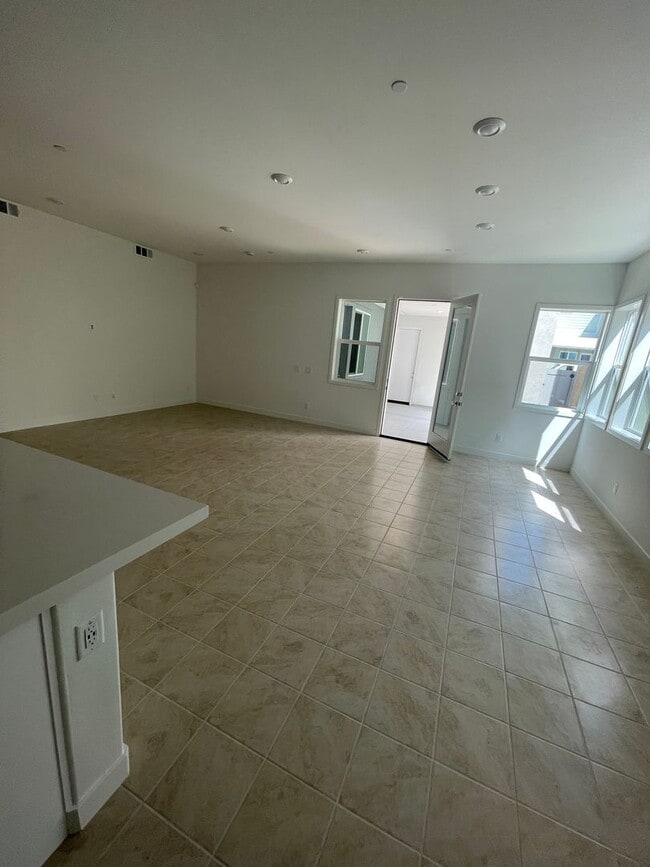 Building Photo - 3 Br/2bth -  GREAT PARK NEIGHBORHOOD - ONE STORY