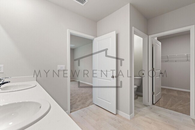 Building Photo - Deposit-Free! Modern, energy efficient hom...