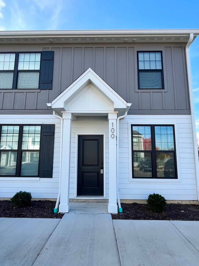 Primary Photo - 1432 Naperville Wheaton Rd