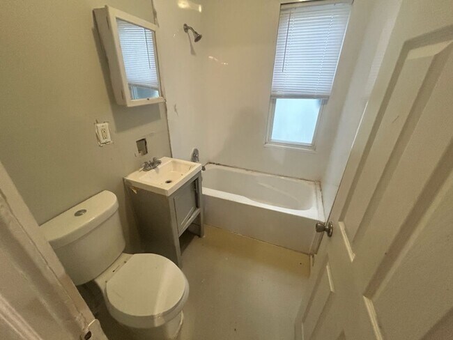 Primary Photo - 2577 N 15th St