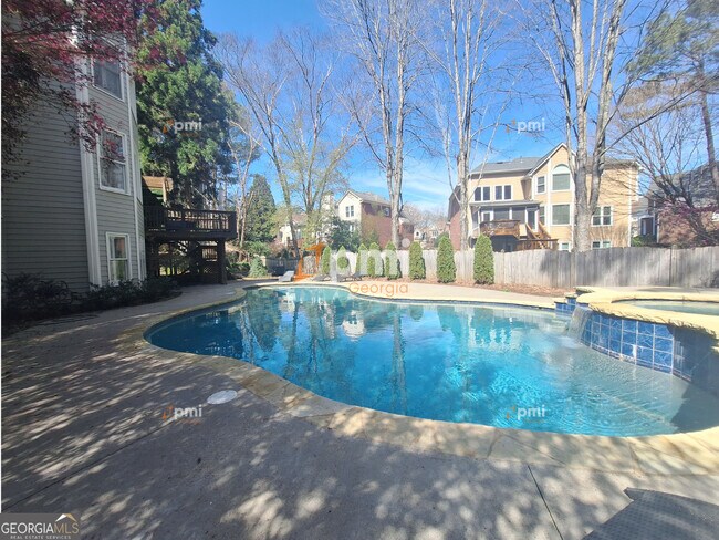 Building Photo - 508 Milledge Gate Dr SE